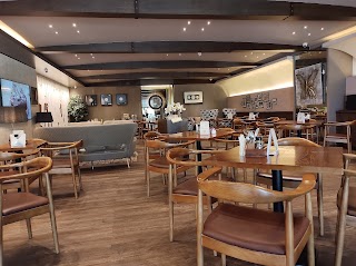 Cafe Niloufer Premium Lounge