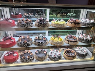 Frosting hub cake Factory dsnr
