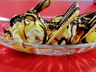 Scoop's