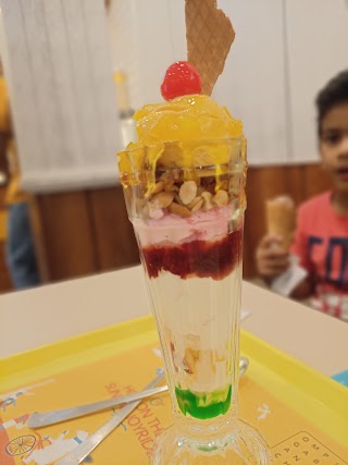 Polar Bear Ice Cream Sundaes - Pragathi Nagar