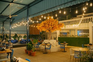 Cafe Baatakani
