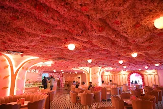 La Vie En Rose Cafe & Bistro