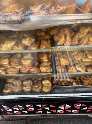 New Broadway Tea & Snacks